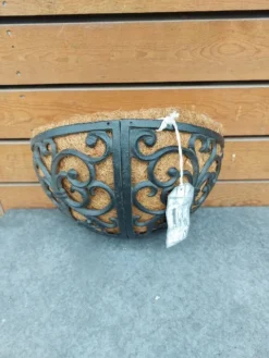 Vægampel I Støbejern